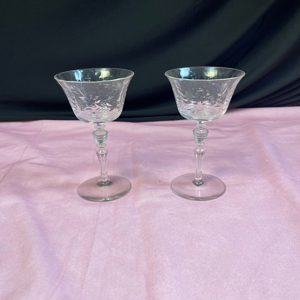 Elegante Crystal Wine Glass Set of 4.